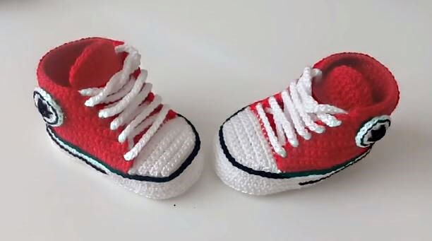 Converse Baby Sneakers 1