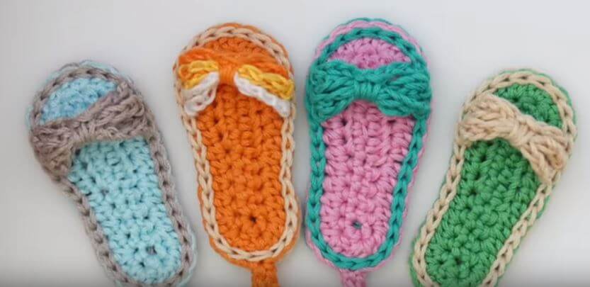 Crochet Slipper keychain 1